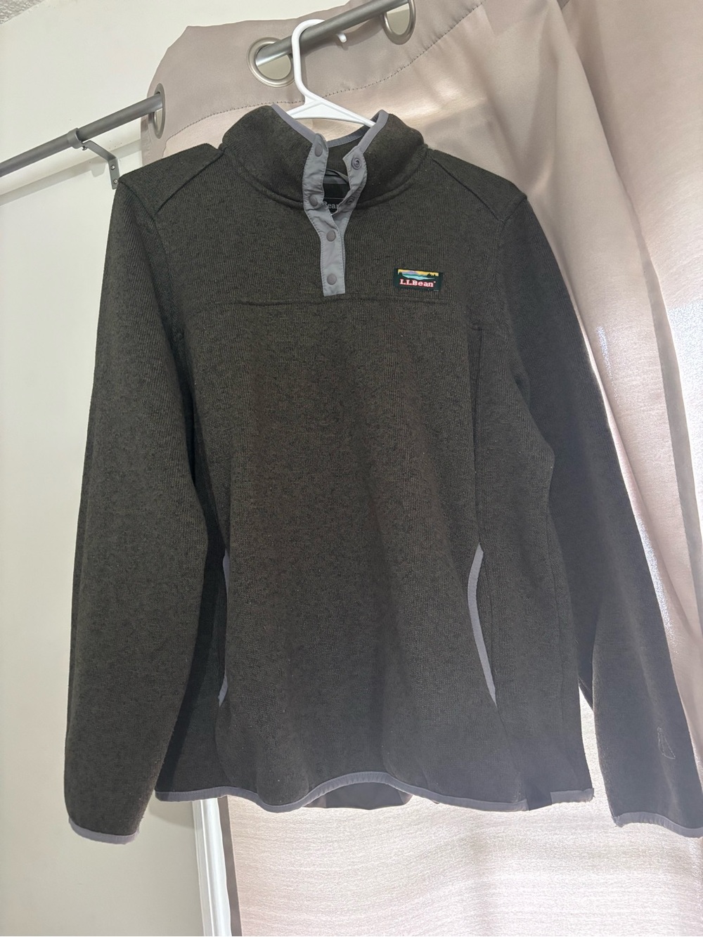 L.L.Bean Olive Green Fleece Snap Pullover with Light Gray Trim